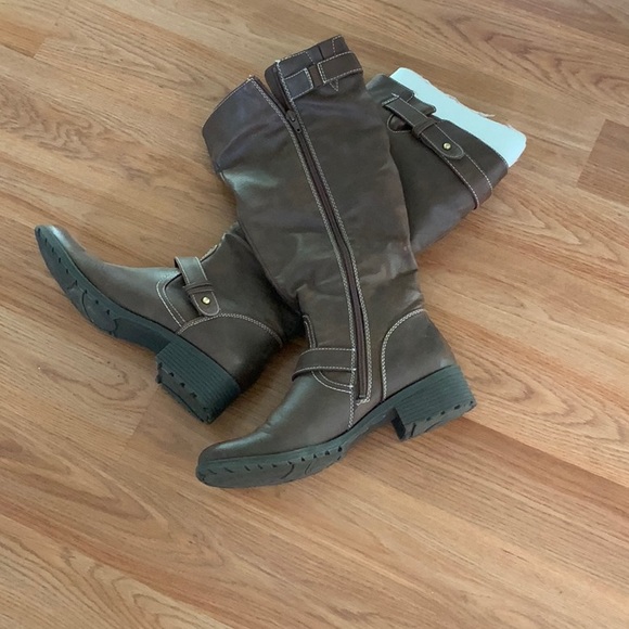 Shoes - Good condition